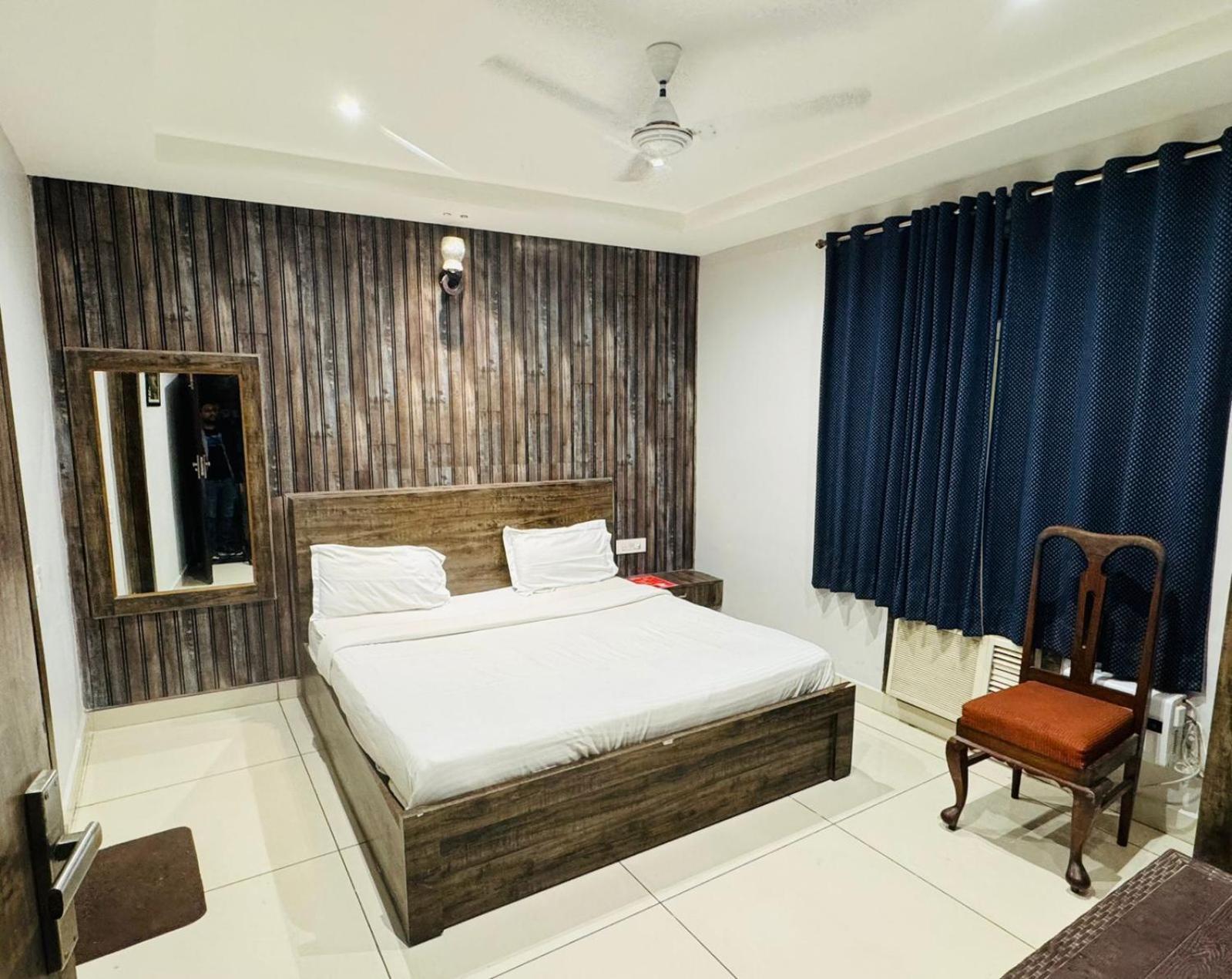 Hotel Pearl Inn Rudrapur Bagian luar foto